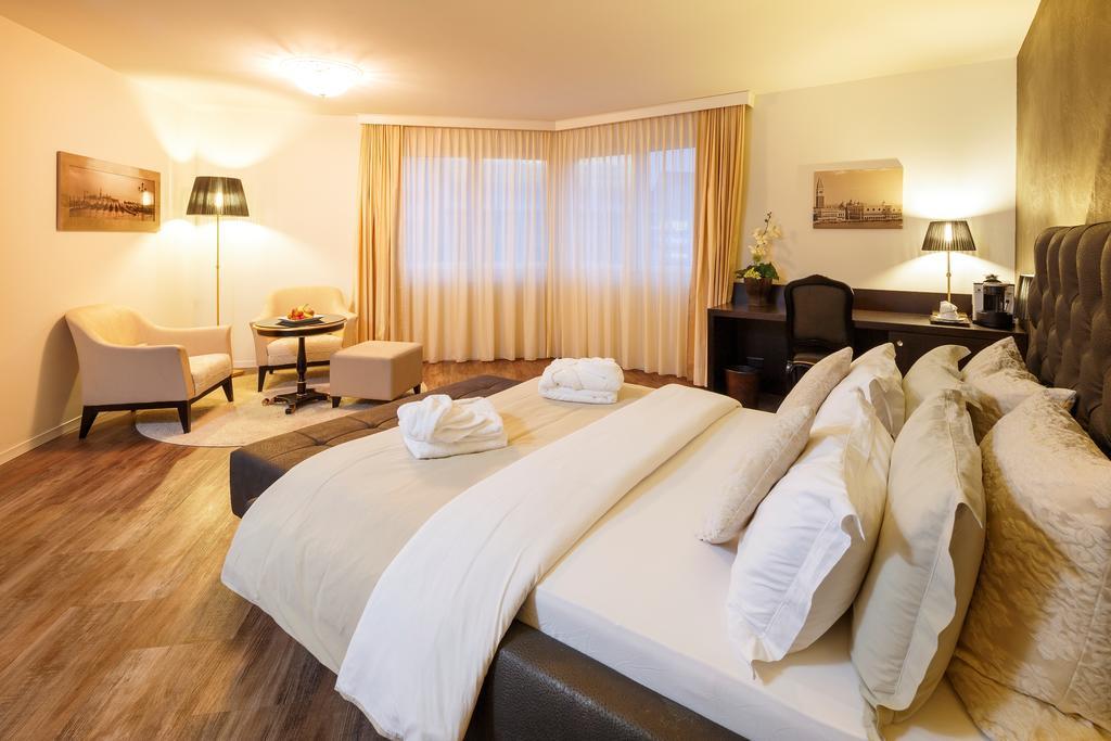Business Hotel First フォイジスベルク 部屋 写真